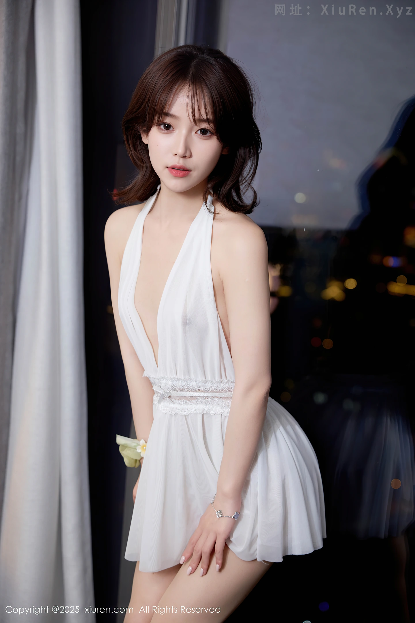 图片[3]-[XiuRen秀人网]VOL.10584 模特汁汁性感白色连衣短裙配超薄肉丝秀曼妙身材时尚迷人写真64P-秀人网官方网站